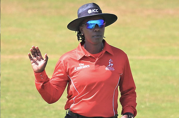 History Created: Jacqueline Williams becomes first female third umpire to  oversee a men's international game - Female Cricket