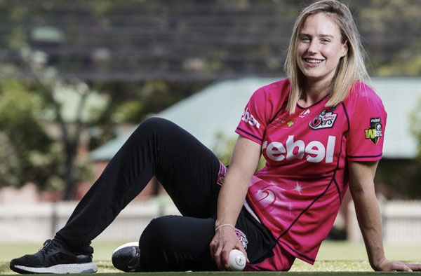 Ellyse Perry for Sydney Sixers