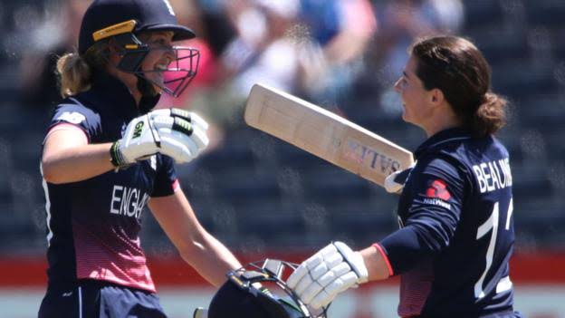 Sarah Taylor and Tammy Beaumont