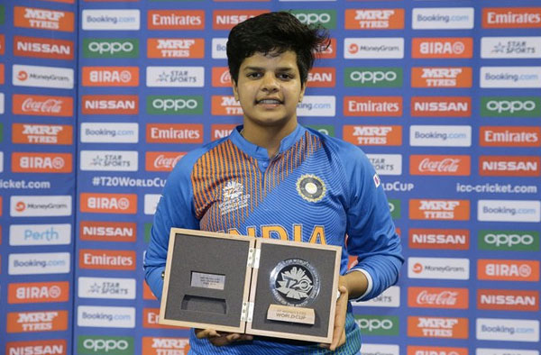 Shafali Verma with Player of the Match Award. Pic Credits: ICC