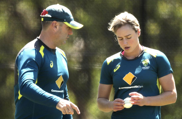 Ellyse Perry has praised Sawyer's influence on her bowling // Getty