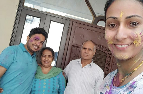 Neha Tanwar's In-Laws Family Members