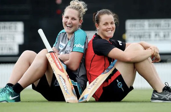 Laura and Grace Harris share a laugh before battle commences in the WBBL. PC: couriermail.com.au