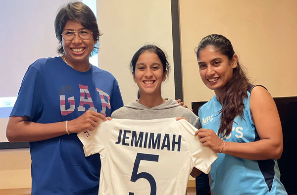 Jemimah Rodrigues receiving her Test Jersey from Jhulan Goswami and Mithali Raj