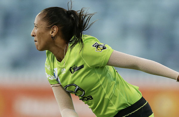 Shabnim Ismail out of WBBL07 due to Knee Injury