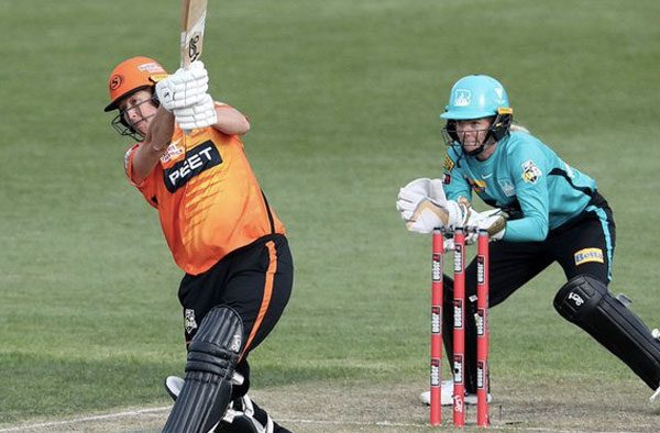 Sophie Devine powers Perth Scorchers to a victory in super over. PC: Getty Images