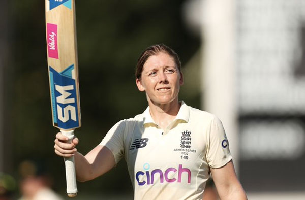 Heather Knight's 168 not-out put Australia on back foot on Day 3 of Ashes