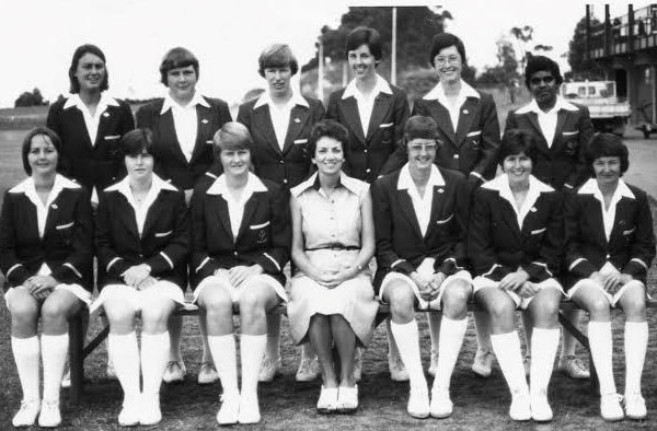 Dr Erica Sainsbury (Top row, Second from left) . PC: cricketnsw.com.au