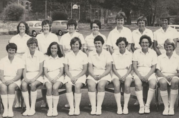 Photo of the Australian Women’s Cricket team that played in the 1973 World cup team and were runners up to England after losing the final by 92 runs. PC: StumptoStump