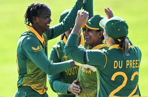 Ayabonga Khaka's 4 Wicket Haul help South Africa beat Bangladesh . PC: OfficialCSA/Twitter