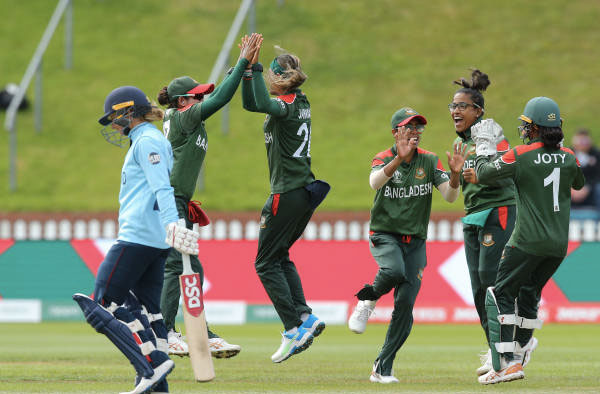 Bangladesh Women's Cricket team celebrating wicket against England. PC: ICC/Getty 