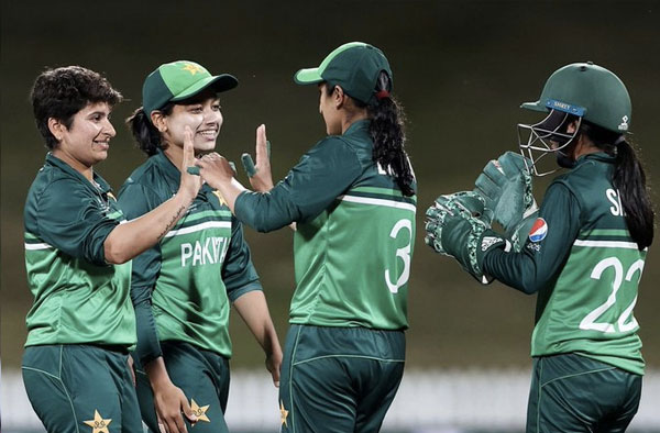 Pakistan beat West Indies by 8 Wickets at Seddon Park in a rain-curtailed match. PC: ICC/Getty Images