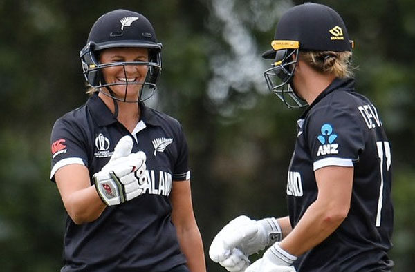 Suzie Bates and Amelia Kerr help NZ beat Australia by 9 Wickets. PC: ICC / Getty Images