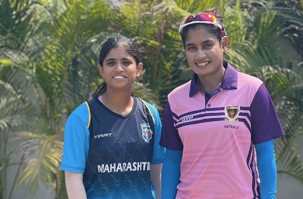 Aarti Kedar with Mithali Raj. PC: Female Cricket