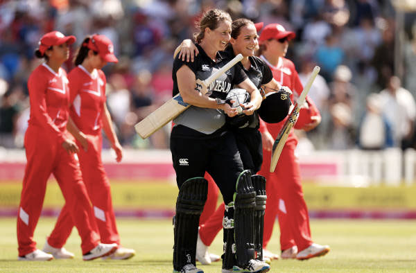 Sophie Devine helps New Zealand WIN a Bronze Medal beating England by 8 Wickets. PC: Getty Images