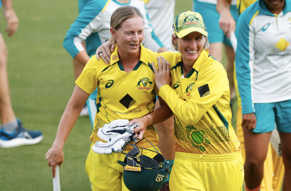 Beth Mooney and Meg Lanning. PC: Getty Images