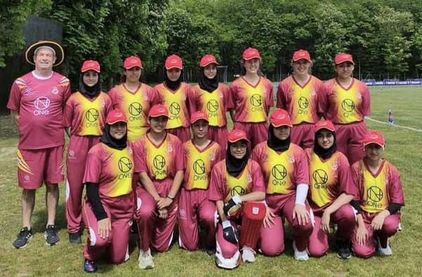 Selección Española de Cricket Femenino.  PC: líder.info