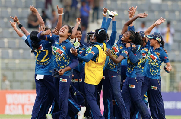 Sri Lanka beat Pakistan by 1 Run in a Nail-Biter, Confirm their Final Spot . PC: CREIMAS