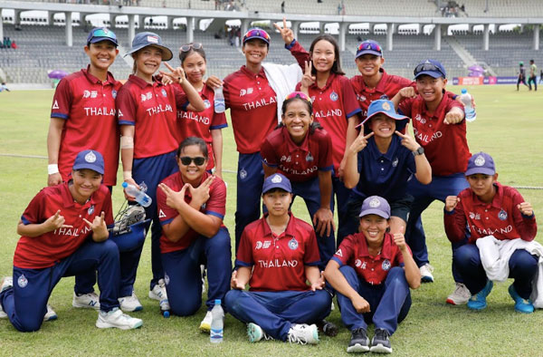 Thailand beat Malaysia by 50 Runs, keep their Semi-Finals hope alive. PC: Female Cricket