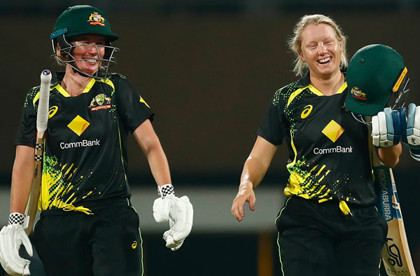 Beth Mooney's brilliance and India's sloppy fielding handed Australia 9 wicket victory. PC: AusWomenCricket / Twitter