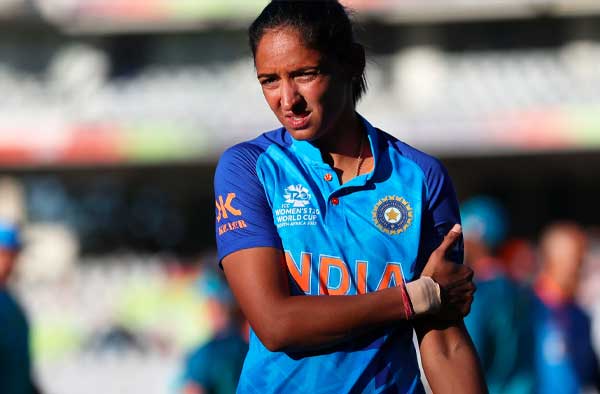 Harmanpreet Kaur to receive 4 demerit points for her behaviour. PC: Getty Images