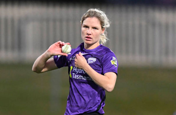Nicola Carey extends her contract with Hobart Hurricanes for WBBL 2023. PC: Getty