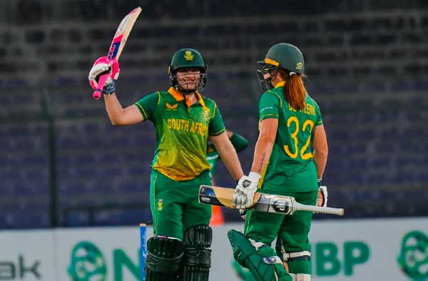 Sune Luus and Marizanne Kapp's double-century demolishes Pakistan to take 1-0 Series Lead. PC: Getty Images
