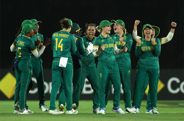Marizanne Kapp leads South Africa to Maiden ODI Victory over Australia. PC: Getty