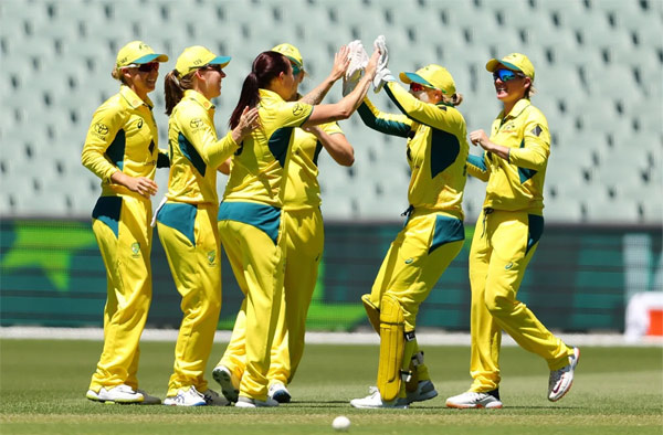 Alana King's brilliance and Beth Mooney's fifty seal victory for Australia. PC: Getty