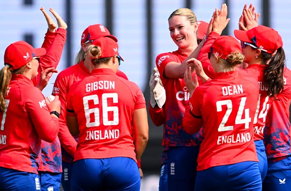 Skipper Suzie Bates’s 65 in vain, as England go 1-0 up in a five-match T20I series