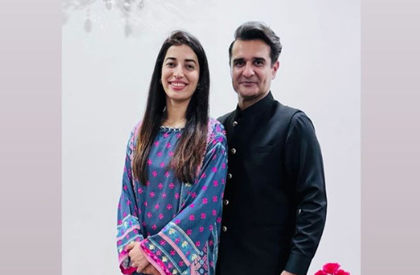 Read about the heartwarming engagement of Pakistan cricket star Aliya Riaz to commentator Ali Younis