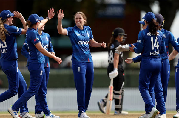 Tammy Beaumont's 81 guides England to a comfortable 2-0 ODI Win against New Zealand