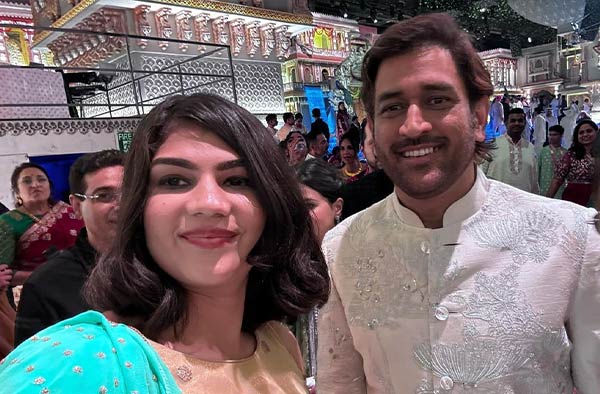 Yastika Bhatia with MS Dhoni