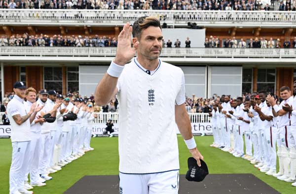 Female Cricketers pay tribute to James Anderson on his stellar career