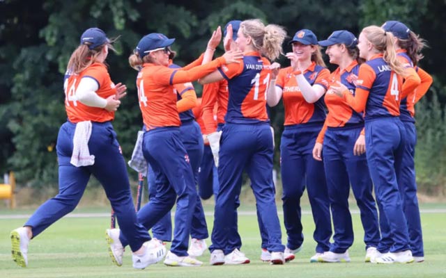 Hannah Landheer, Iris Zwilling, and Robine Rijke guides Netherlands to a comfortable victory against PNG Women. PC: Getty