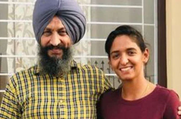 Harmanpreet Kaur with her father