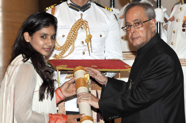 Mithali Raj receiving her Padma Shri Award