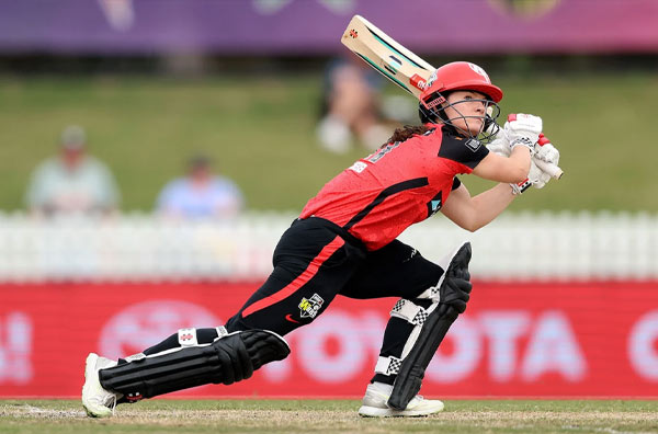 Sophie Molineux’s 4-fer and Hayley Matthews power Renegades to a comprehensive win over Scorchers