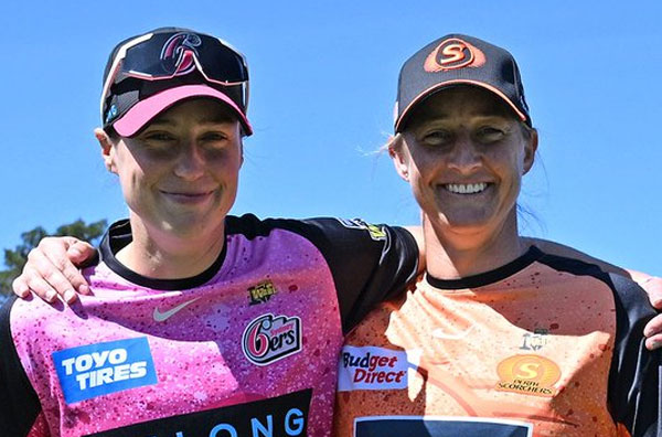 Sydney Sixers and Perth Scorchers share points after a tied super-over thriller at Bellerive Oval