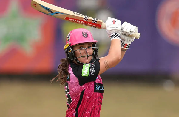 Melie Kerr announces her arrival in WBBL10 with a match-winning unbeaten 47 Runs and 2 Wickets