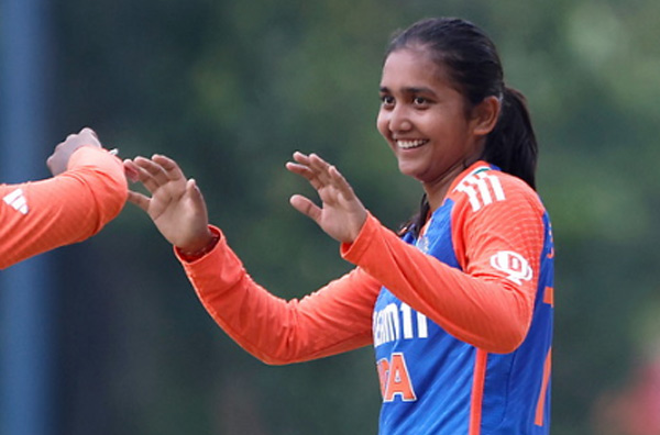 Parunika Sisodia and Aayushi Shukla star with the ball for India before the rain plays spoilsport