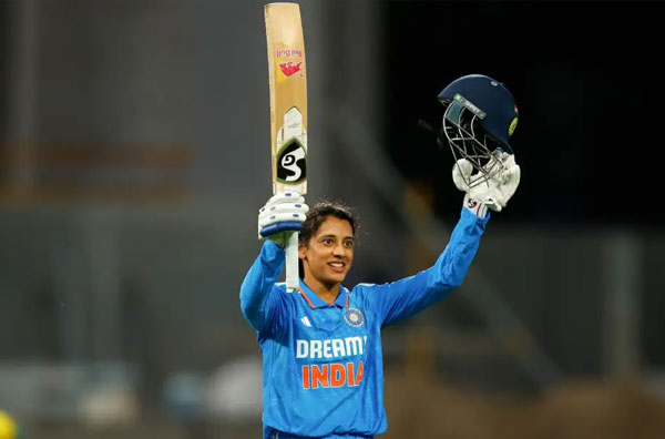 Smriti Mandhana scores century against Australia in 3rd ODI