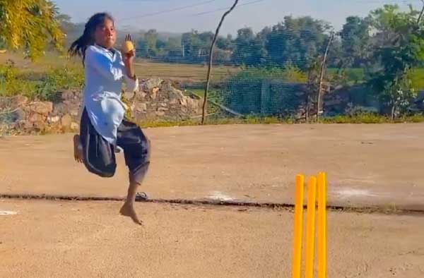 Watch Video: Rajasthan’s Sushila Meena Impresses Sachin Tendulkar with Her Bowling Action