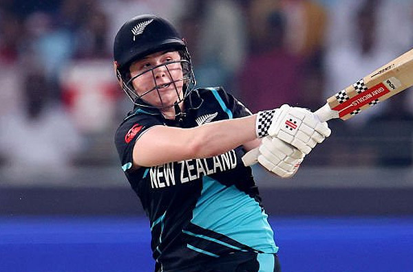 What update did Georgia Plimmer provide on her injury and return to cricket?