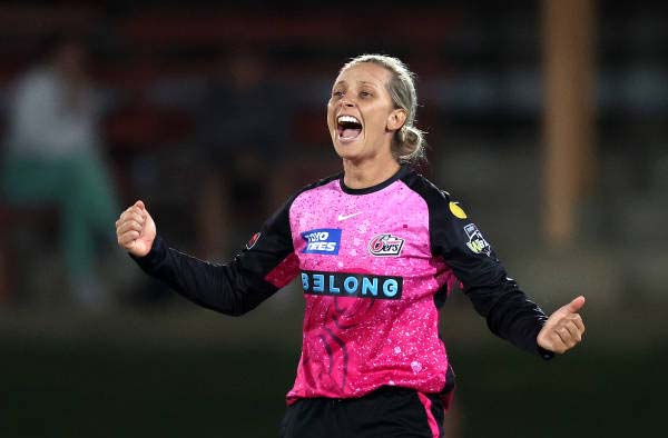 Ashleigh Gardner Re-signs with Sydney Sixers for Another 3 Seasons, Through to WBBL 13
