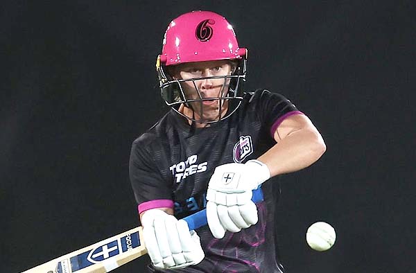Mathilda Carmichael Re-Signs with Sydney Sixers Ahead of WBBL 11