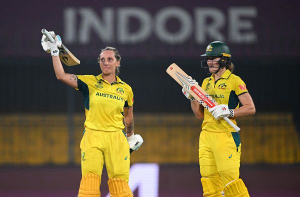 All-Rounders Ash Gardner and Annabel Sutherland Power Australia to 6-Wicket Win Over England