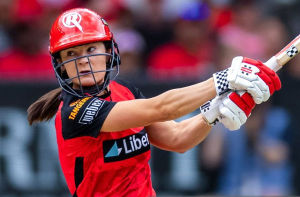 Courtney Webb Recommits to Melbourne Renegades for Two More Seasons Ahead of WBBL 11
