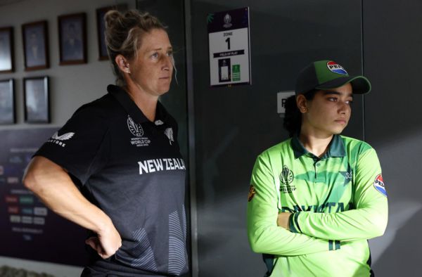 New Zealand Dominate Pakistan in Colombo Before Rain Plays Spoilsport