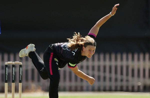 Caoimhe Bray for Sydney Sixers in WBBL 2024; PC: Getty